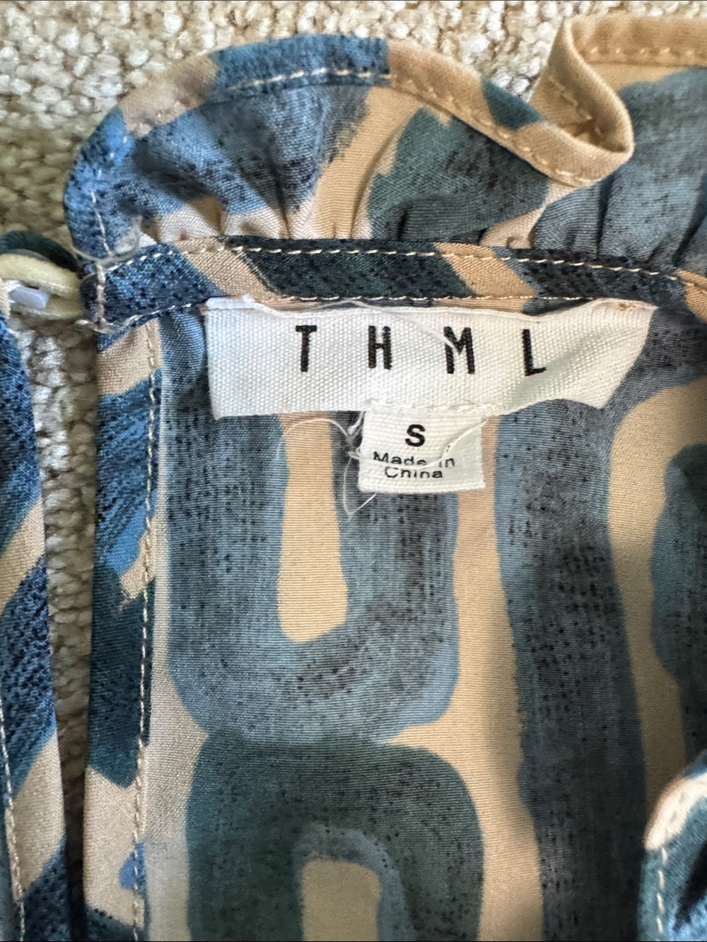 THML Embroidered Puff Sleeve Top Size Small - Picture 3 of 6